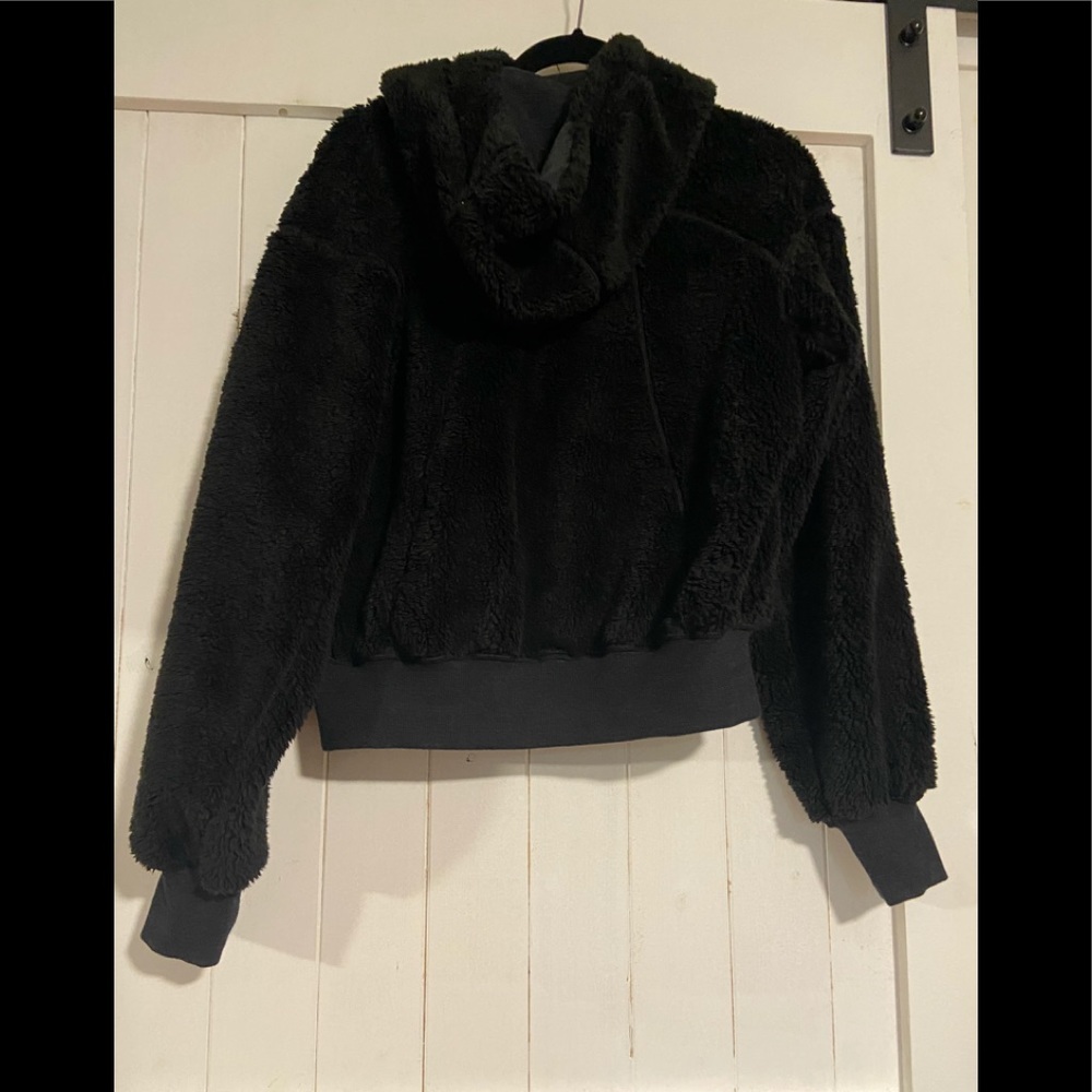 Lululemon Short Sweet and Sherpa Reversible Teddy